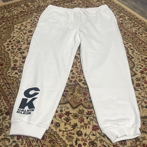 Calvin Klein warm sport jogger for men - Picture 2 of 10